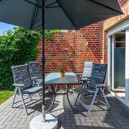 Duenenhaeuser Haus 1a Holiday home *